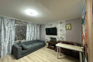 2-к квартира, 57,1 м², 1/10 эт.