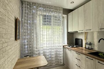 2-к квартира, 43,8 м², 1/5 эт.