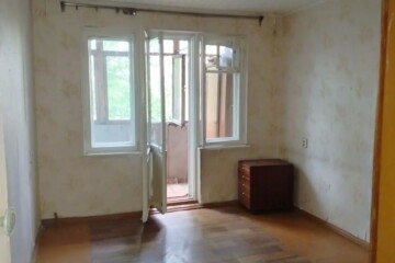 Комната, (всего 4 ком.), 77,3 м², 3/5 эт.