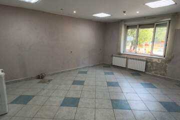 Парикмах., 52 м², 1/9 эт.